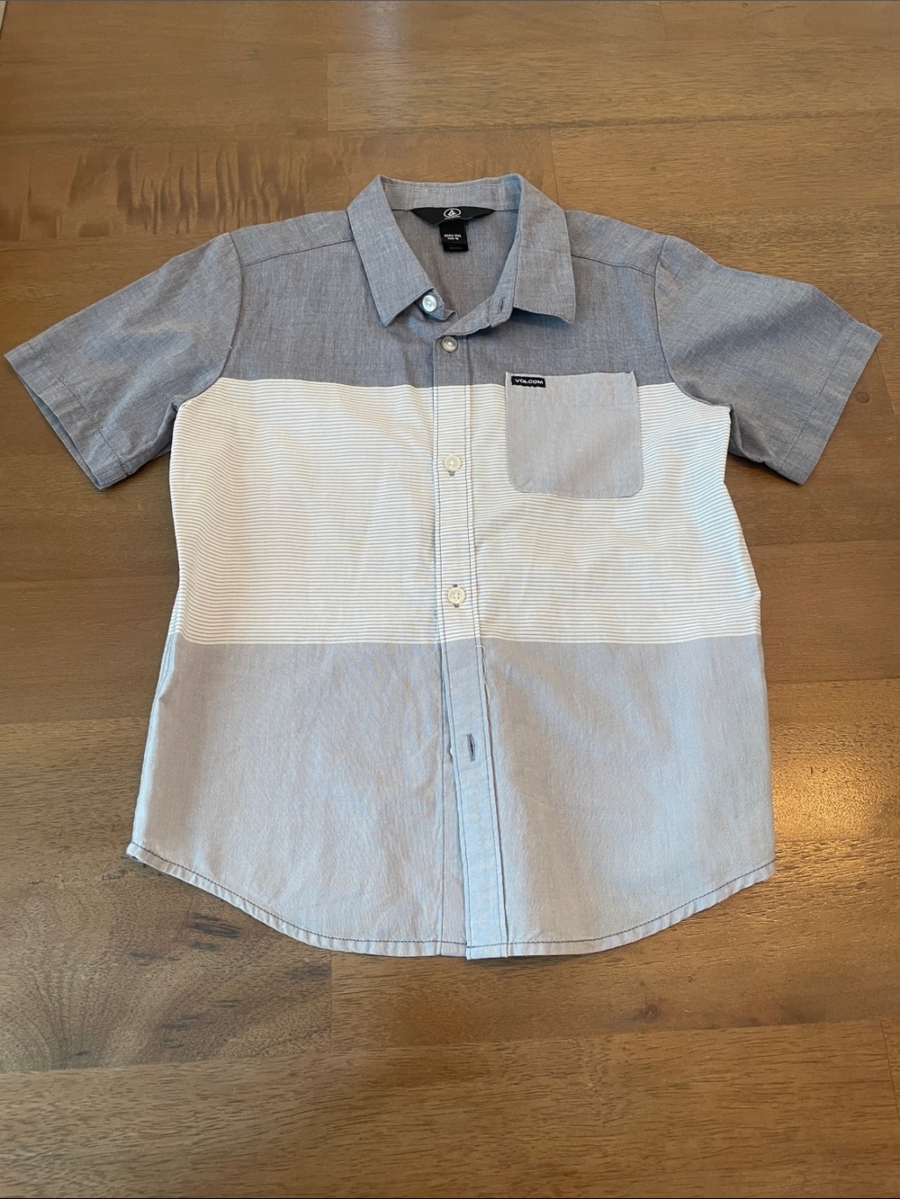 Like New Boys Quiksilver Light Blue & White Block Short Shirt.